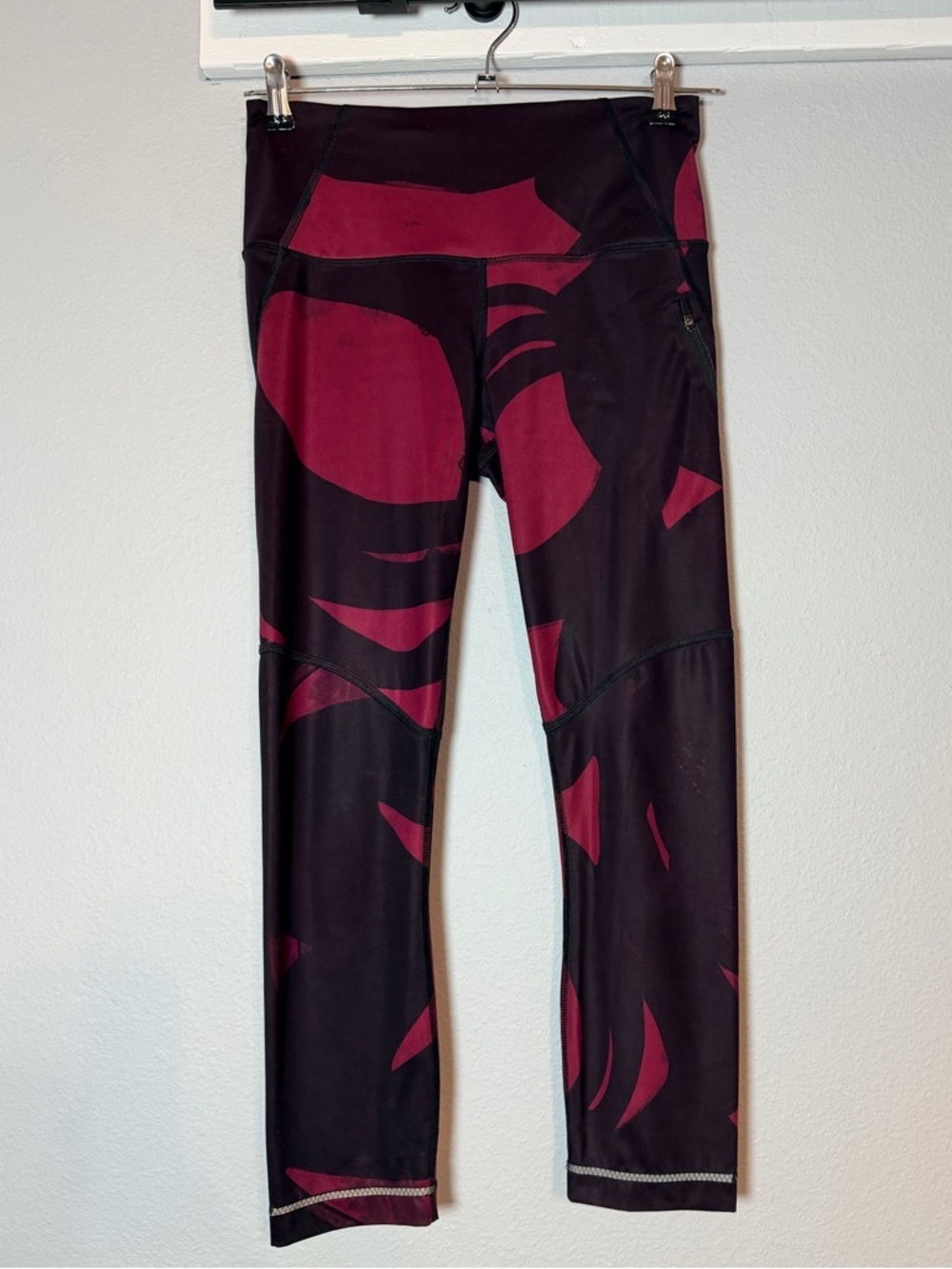 Lululemon All Sport Crop Leggings Size 4 Back Spin Stroke Dashing Red Black